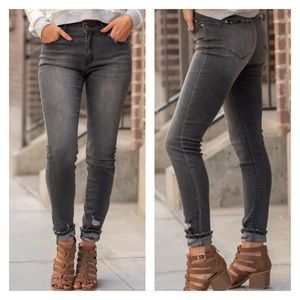 NWT KanCan Kan Can Denim Gray Dark Wash Distressed High Rise Skinny Jeans